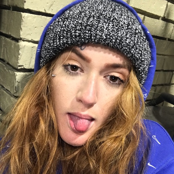 Meet your Posher, Halee - Picture 1 of 1